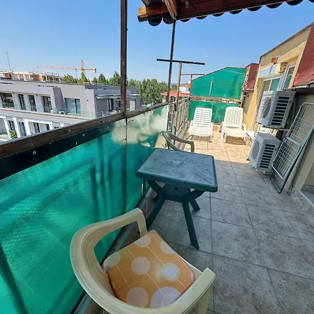 Sunny Mladost ساني بيتش